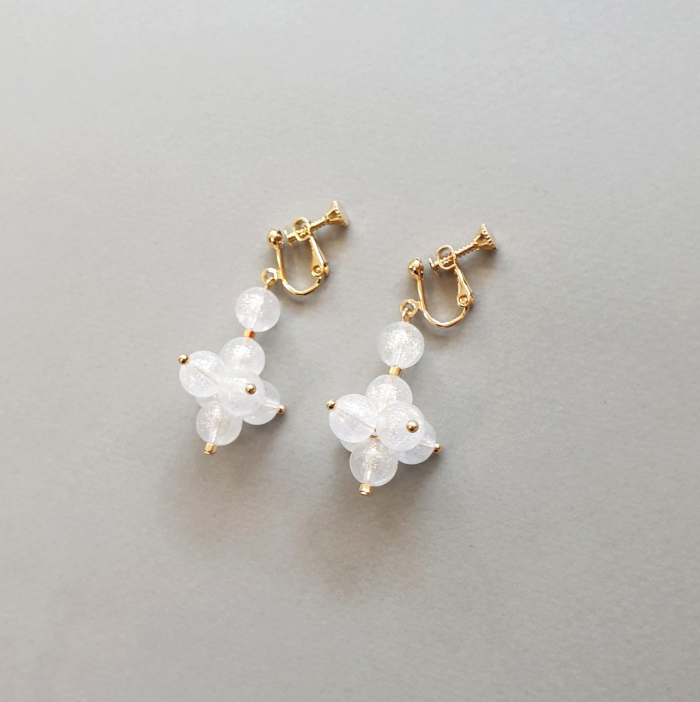 WINTER FOREST (겨울숲) 22.3 :: Snow White Earrings